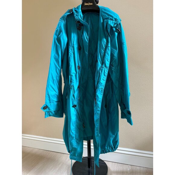 Burberry Men’s Hansford Lightweight Nylon Raincoat Bright Mallard M